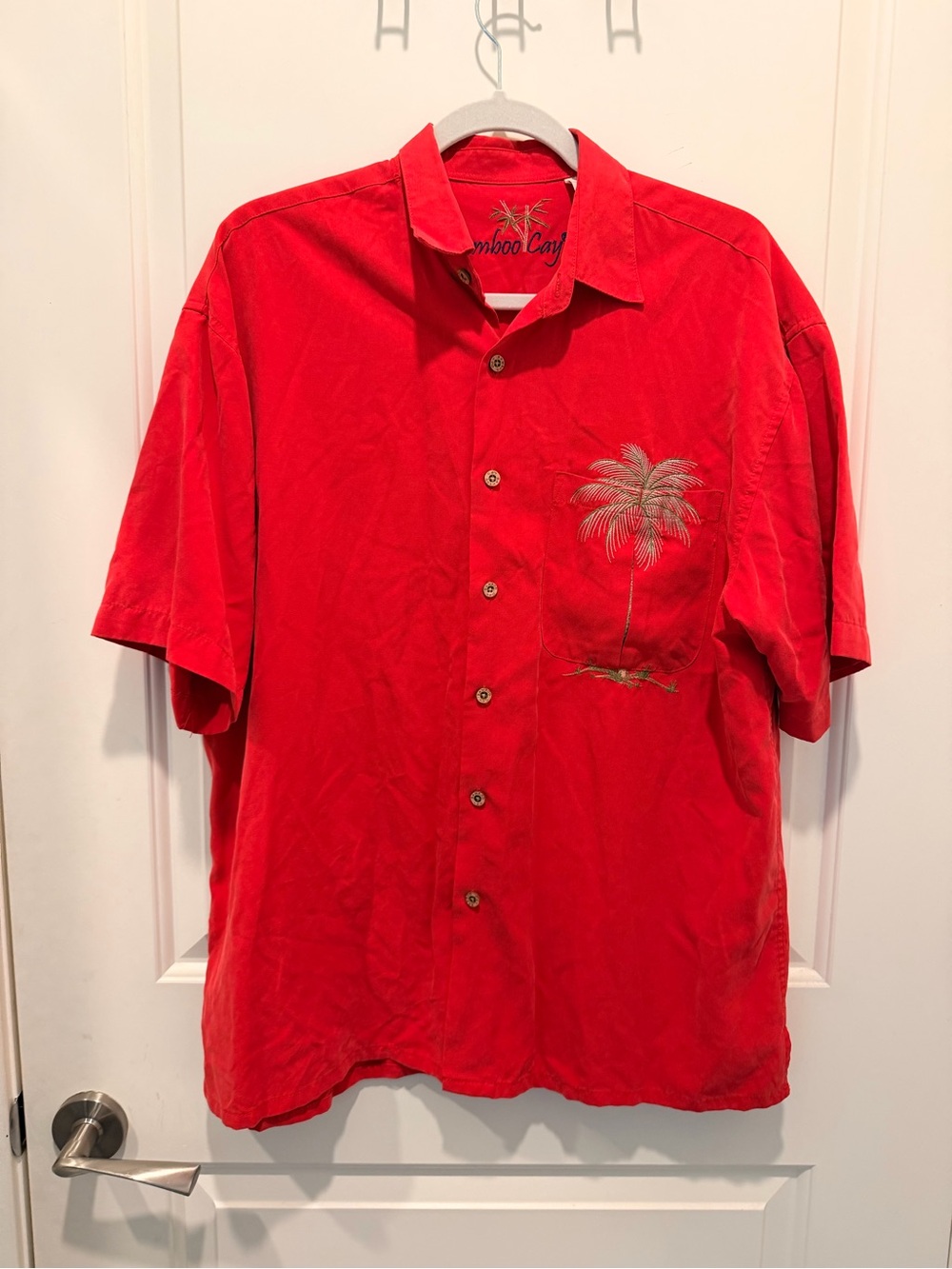 Bamboo Cay Peekaboo Palm
Embroidered Camp Shirt Size M Red Modal Blend